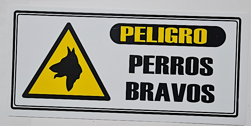 SEÑALIZACIÓN PERROS BRAVOS Código SEÑ 0003 SYSMA